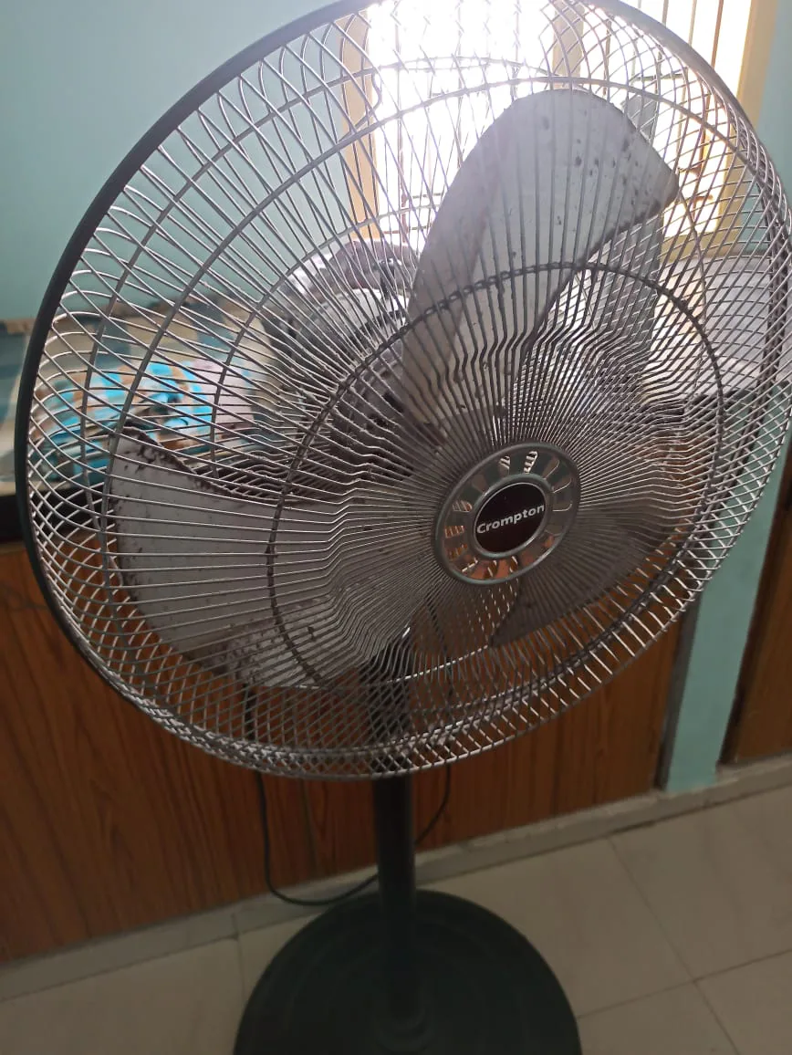 電風扇耗電先別用最高瓦數乘到底：五年帳要分開算風速、清潔工時與換新