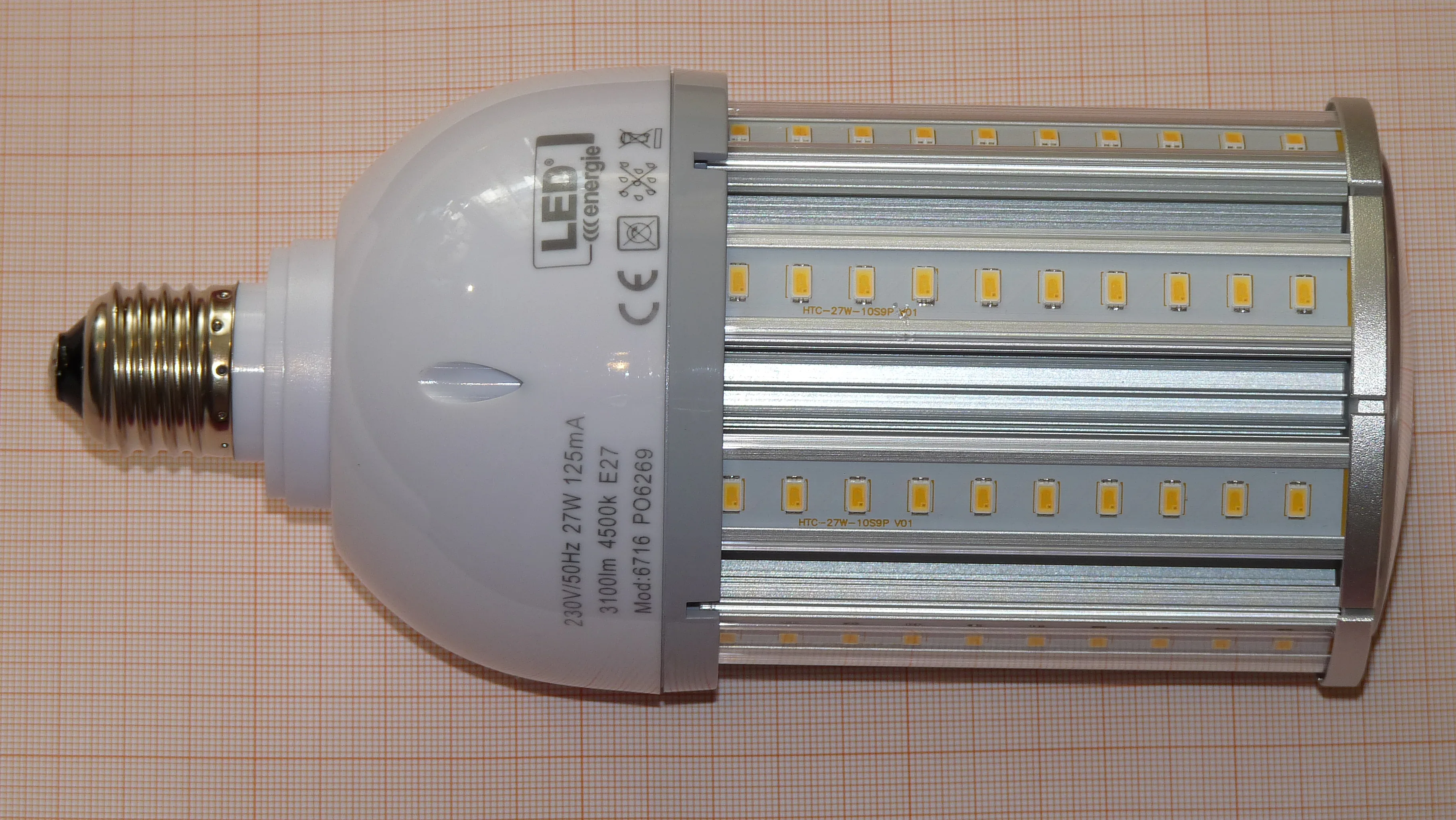 LED 燈泡都寫省電，房間看起來卻不一樣：色溫、顯色性與頻閃其實由兩套系統決定